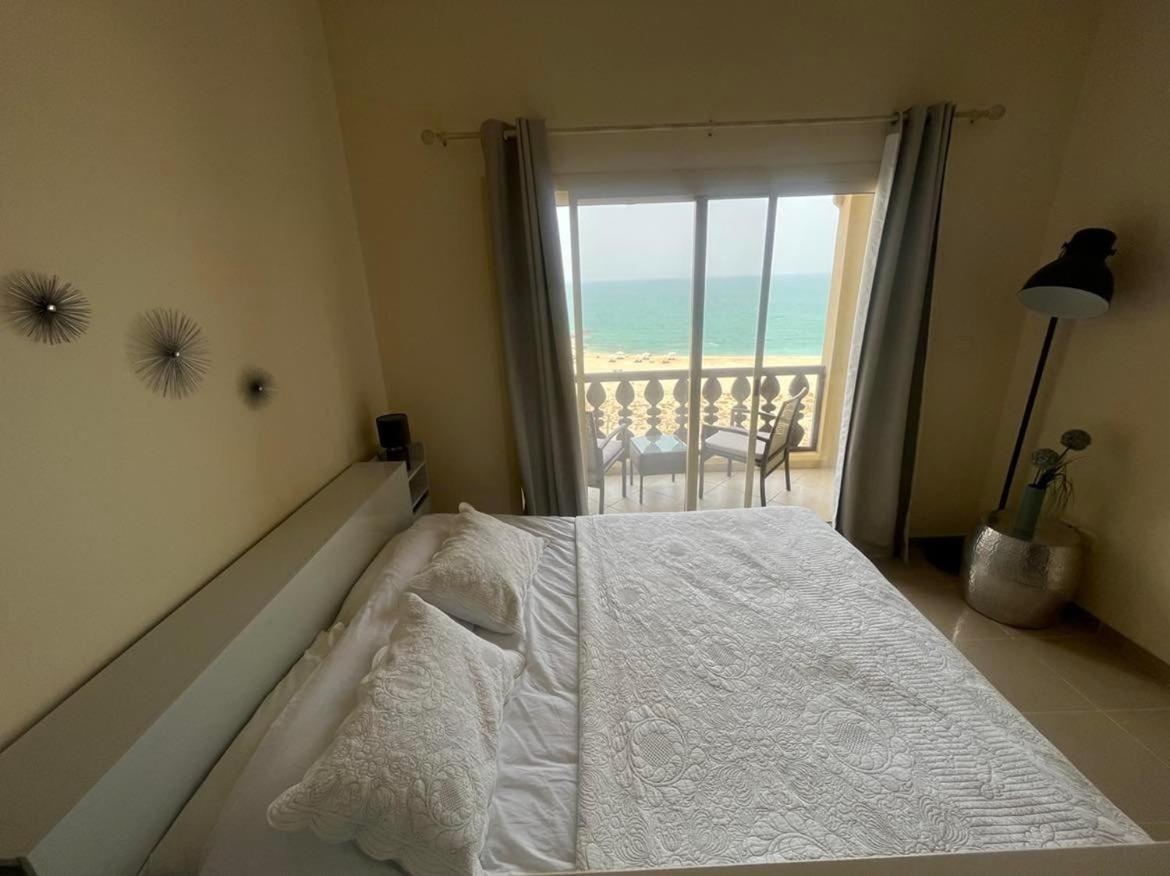 Ferienwohnung Beach Front Escape Ra’s al-Chaima Exterior foto